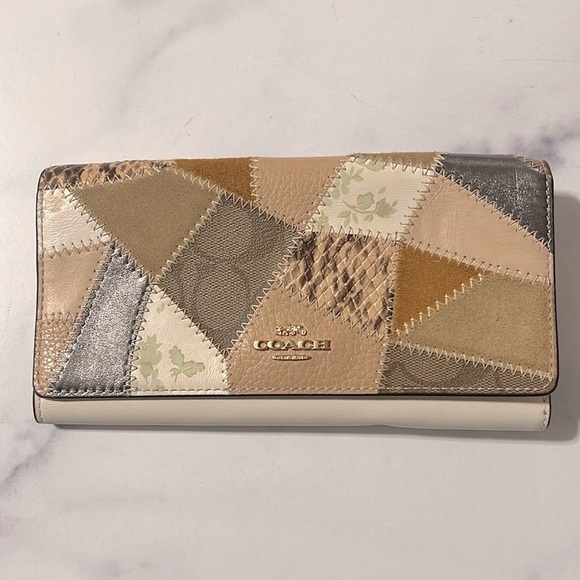Coach Trifold Leather Wallet with Patchwork, EXCELLENT! Retail $278 - Picture 9 of 12